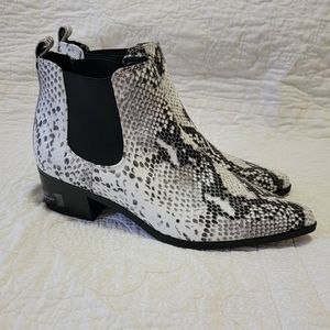 Blondo Bootie Waterproof